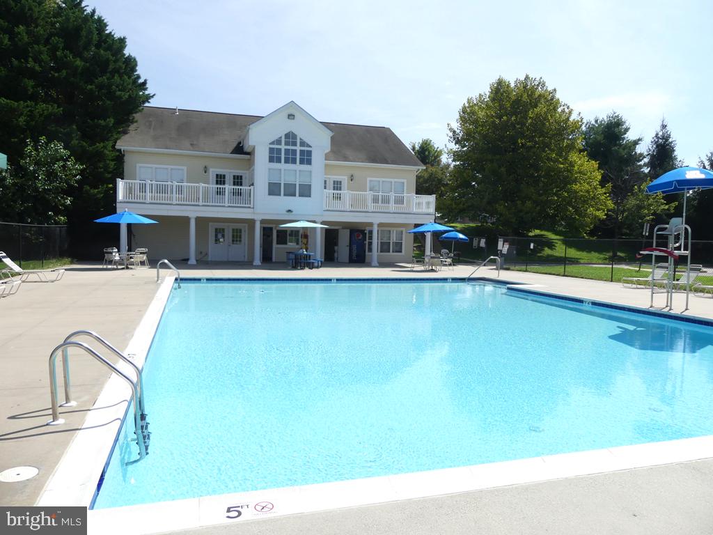 1817 Selvin Dr #401 & #7 Garage Property Photo 32