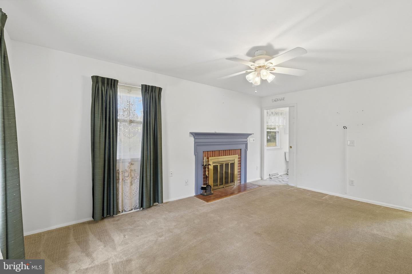 1305 Vermont Rd Property Photo 6