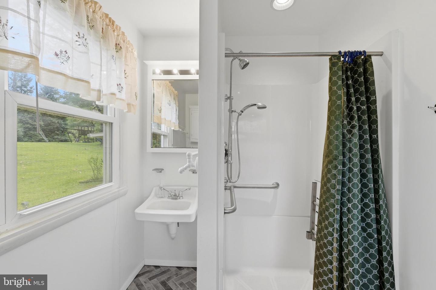 1305 Vermont Rd Property Photo 10