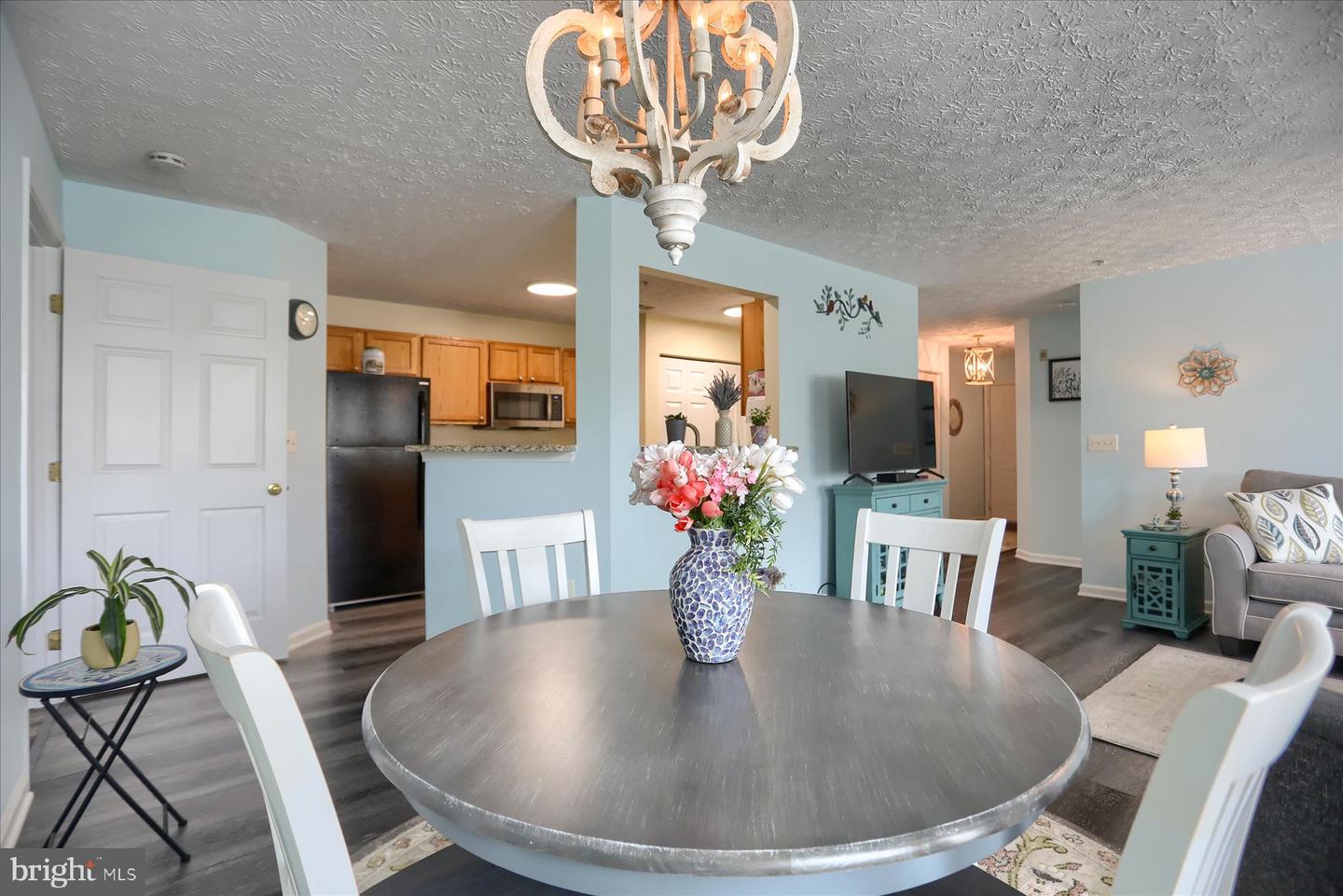 110 Bayland Dr #e Property Photo 8