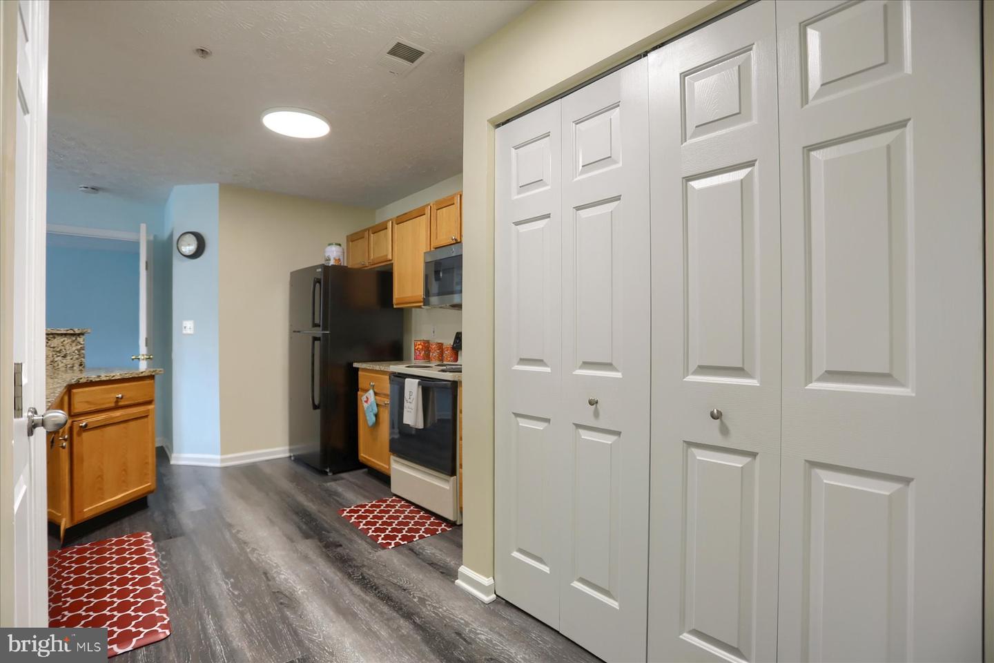 110 Bayland Dr #e Property Photo 14