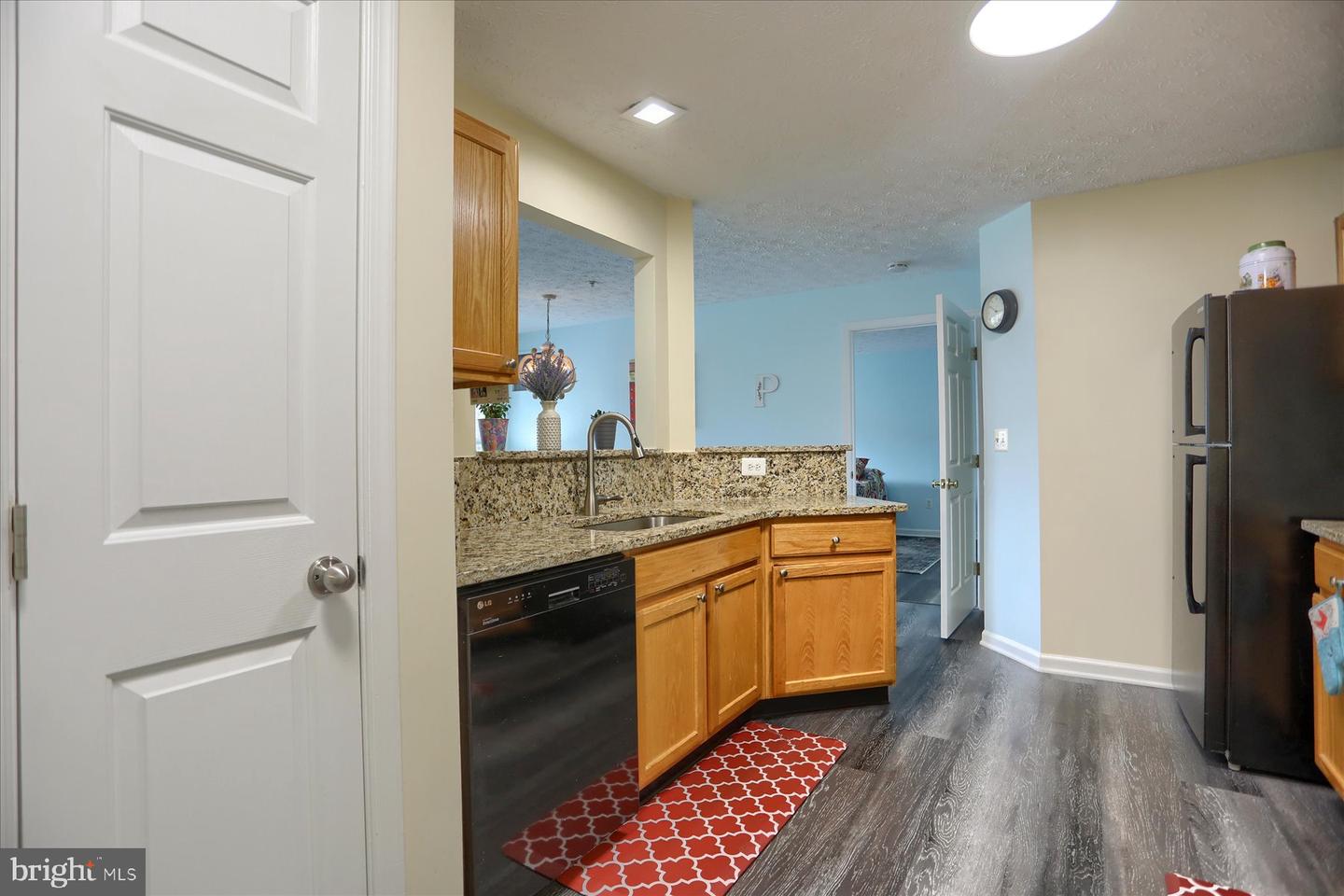 110 Bayland Dr #e Property Photo 16