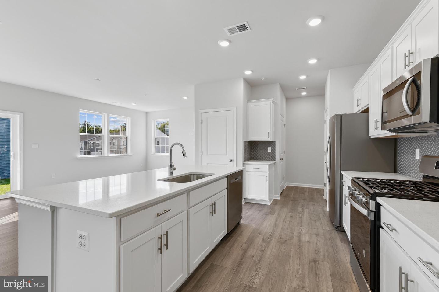 1717 Carver Cir Property Photo 6