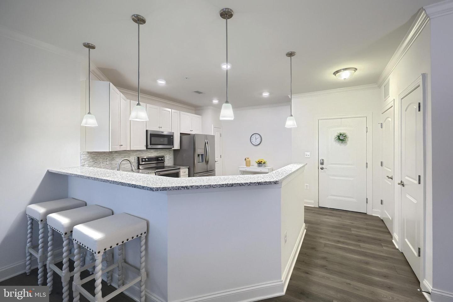 636 Wallingford Rd #2b Property Photo 11
