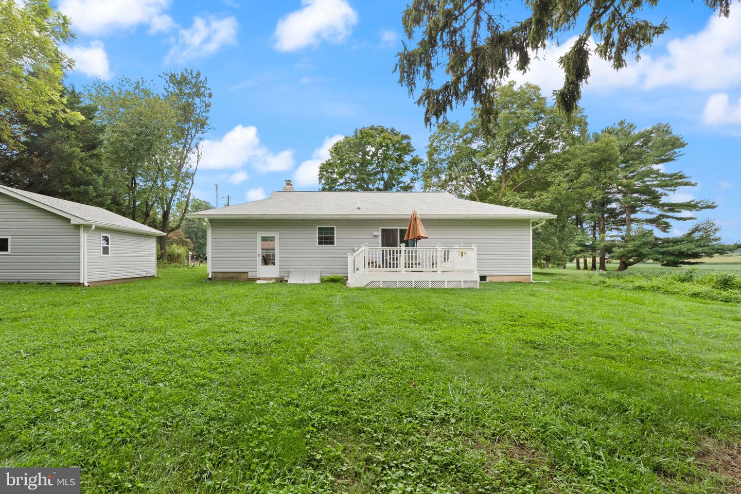 301 Irish Ln Property Photo 7