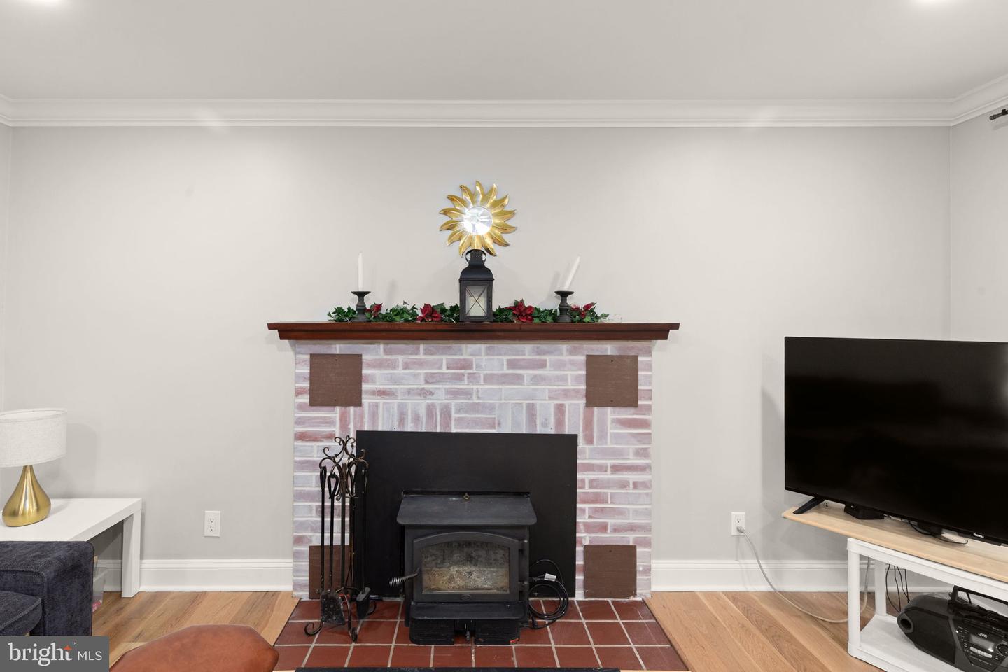 301 Irish Ln Property Photo 15