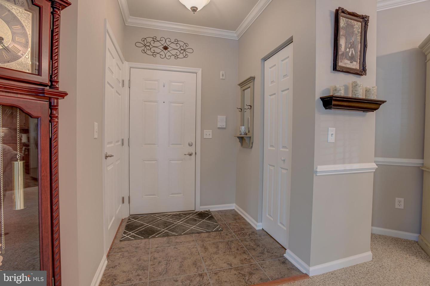 635 Wallingford Rd #302 Property Photo 4