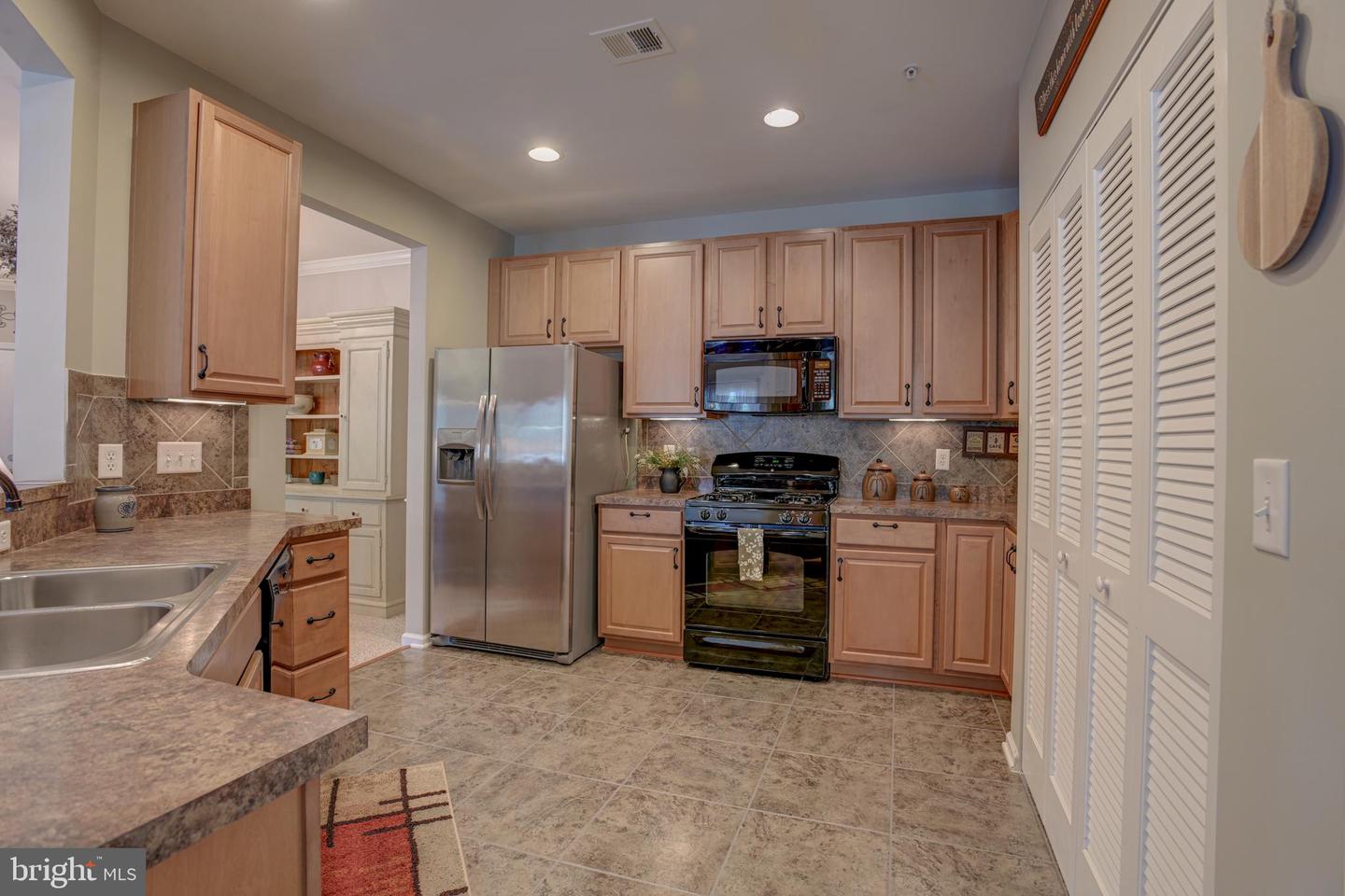 635 Wallingford Rd #302 Property Photo 12