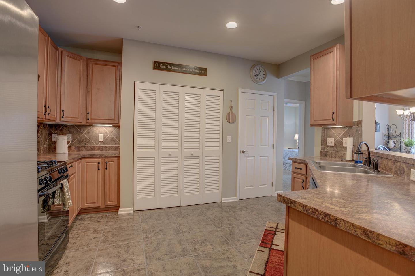 635 Wallingford Rd #302 Property Photo 15