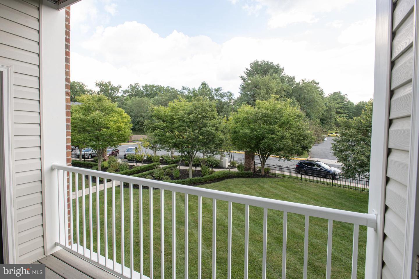 635 Wallingford Rd #302 Property Photo 26