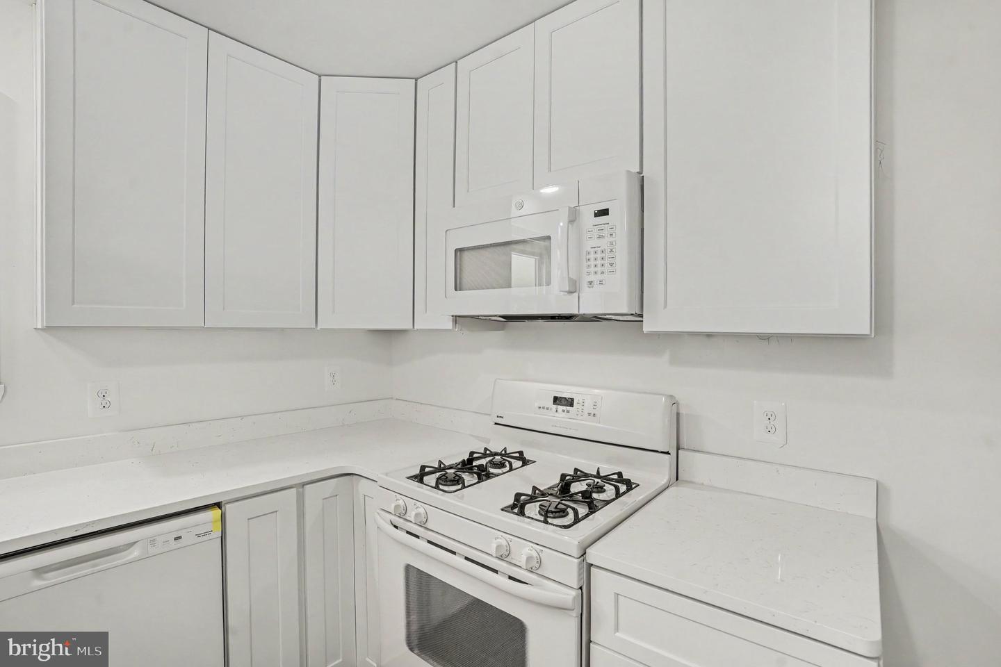 627 Sequoia Dr Property Photo 9