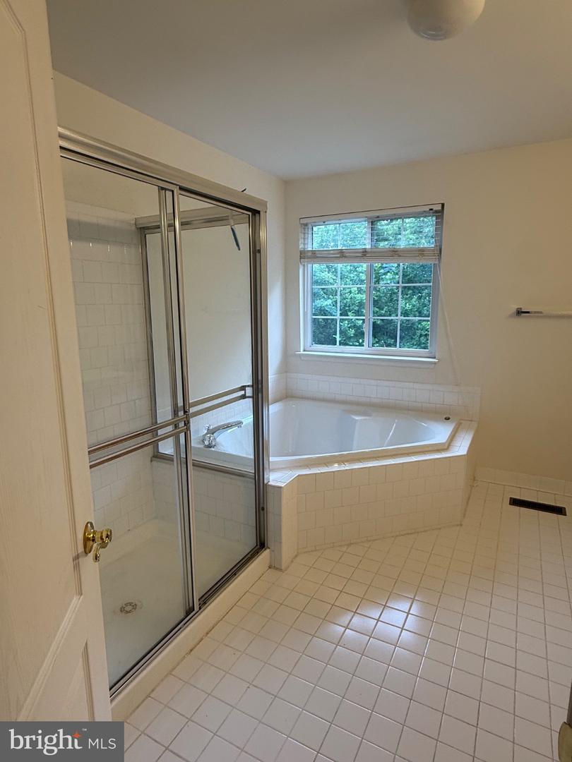 557 Kirkcaldy Way Property Photo 27