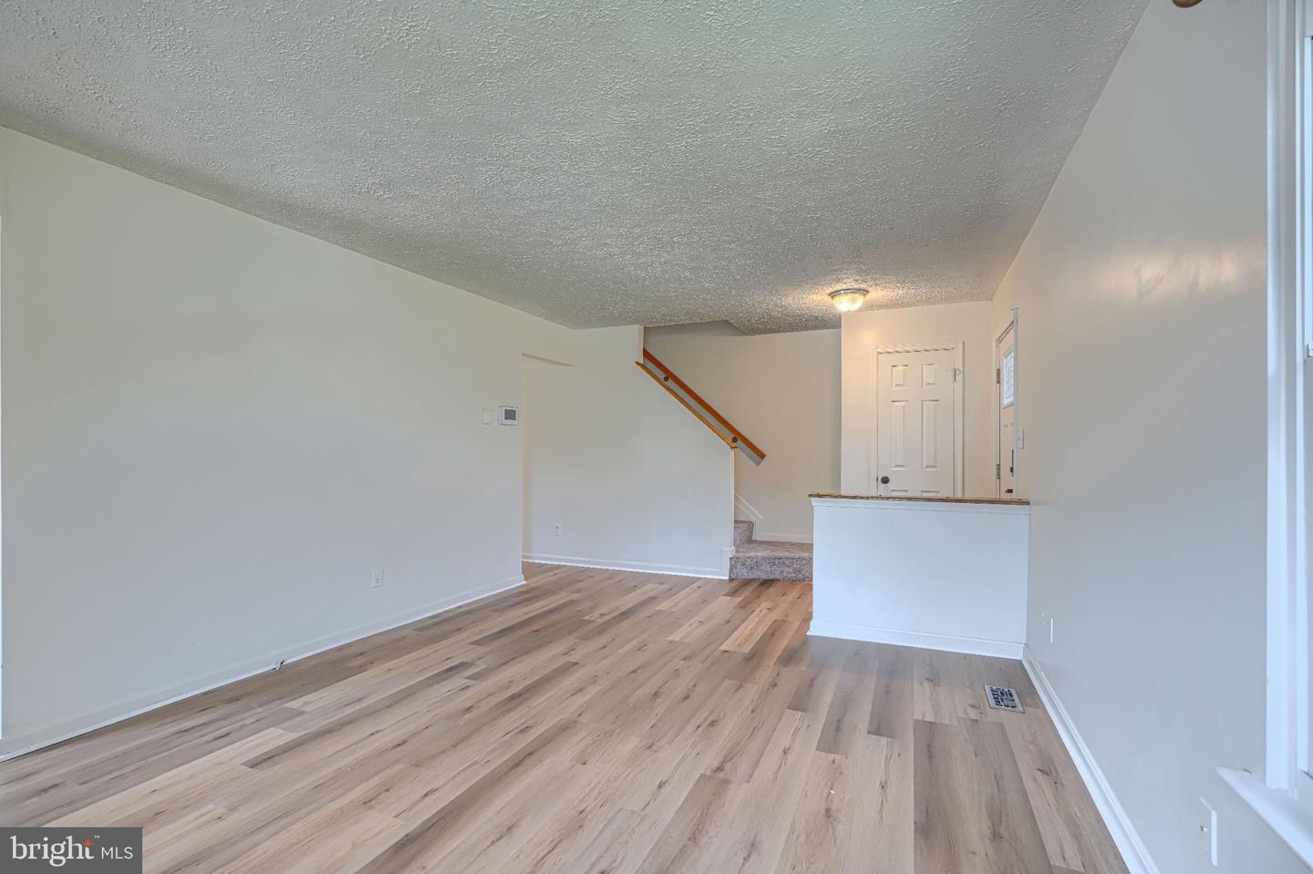 412 Darby Ln Property Photo 10