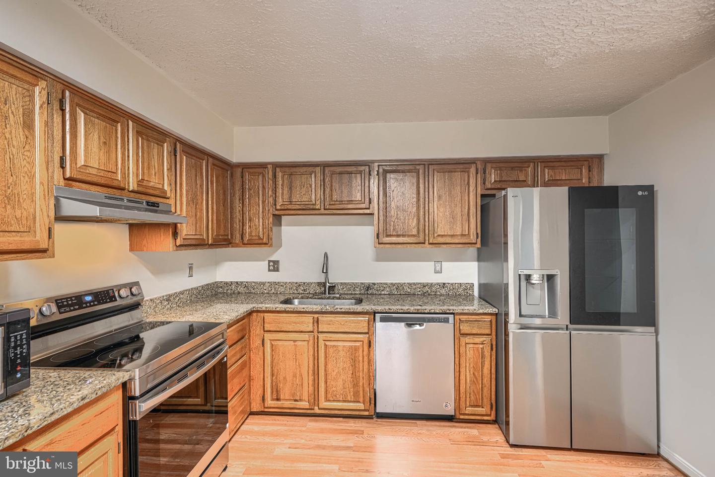 412 Darby Ln Property Photo 15