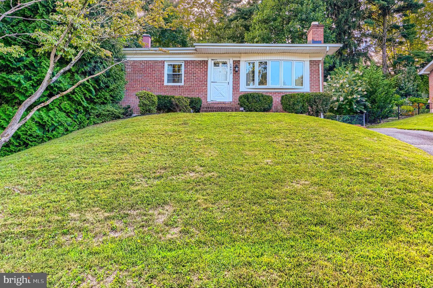 1802 Bear Creek Dr Property Photo 4