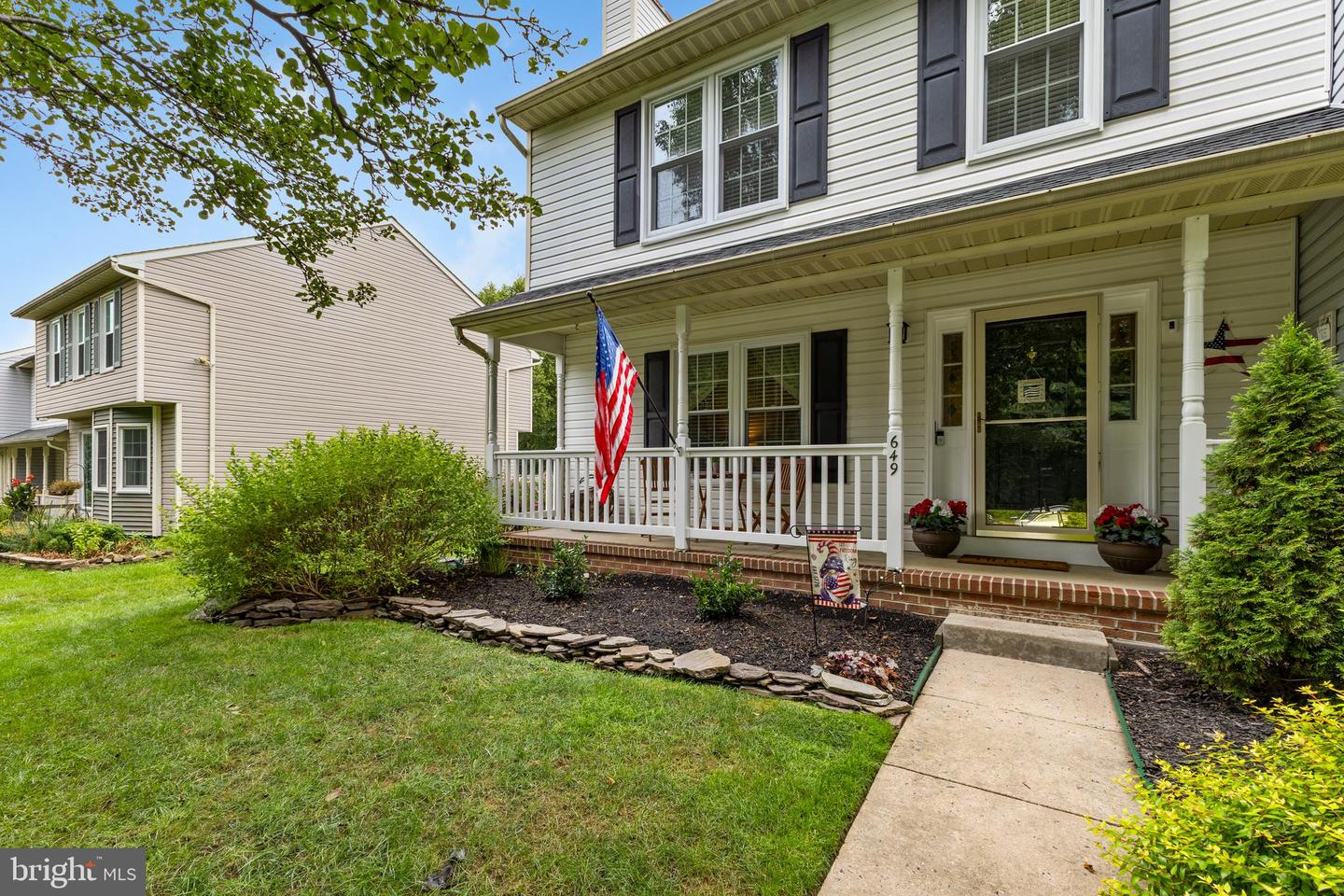 649 Kildonan Ct Property Photo 2