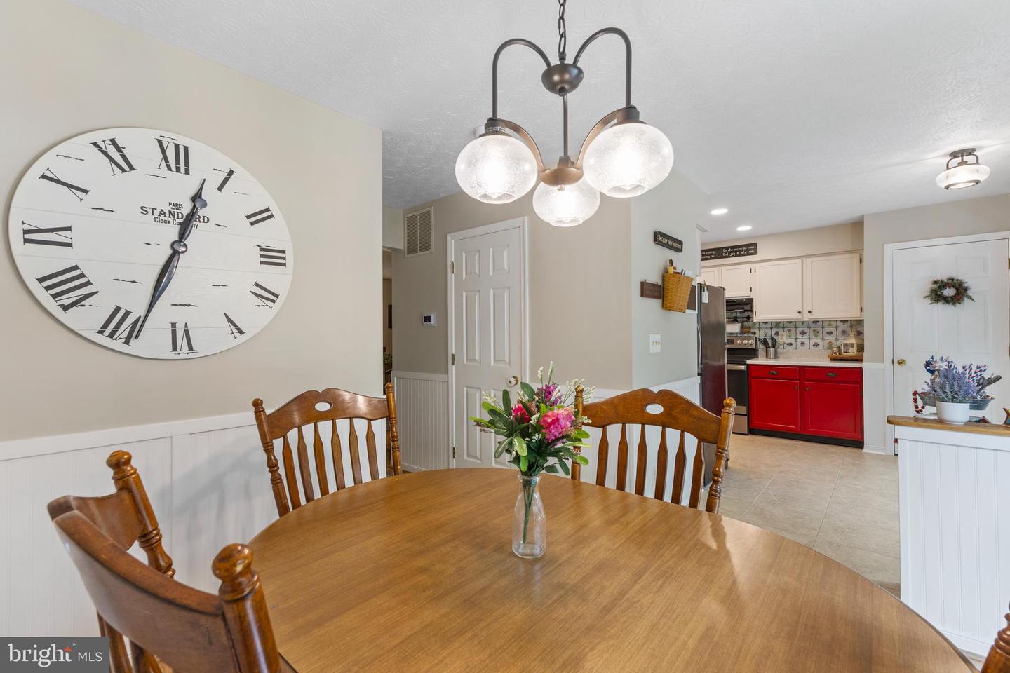 649 Kildonan Ct Property Photo 8