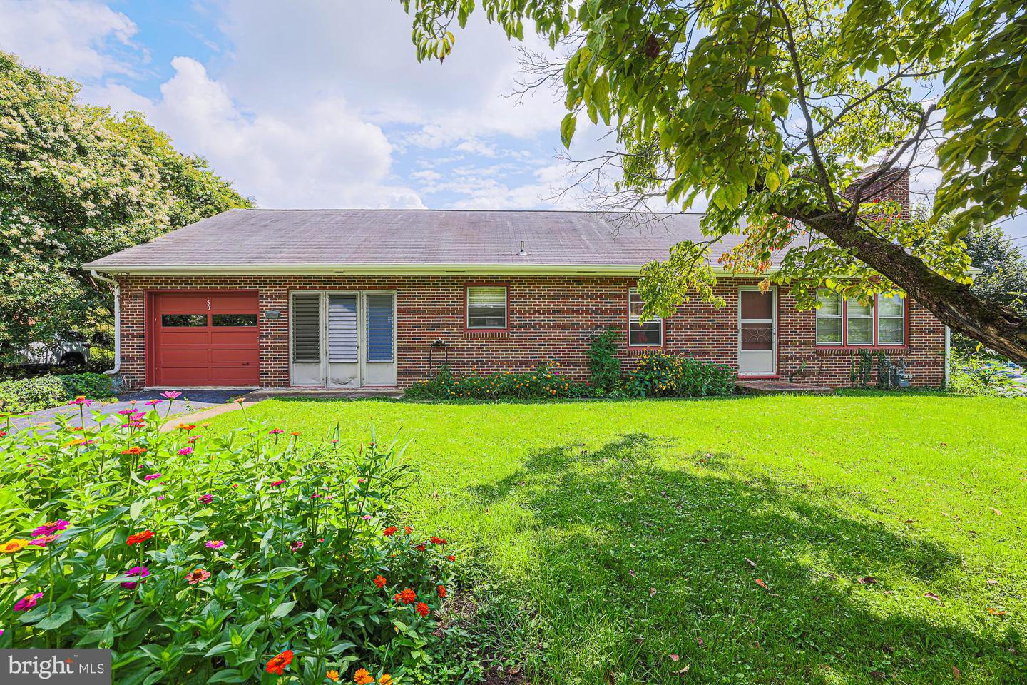 39 IDLEWILD ST Property Photo 1