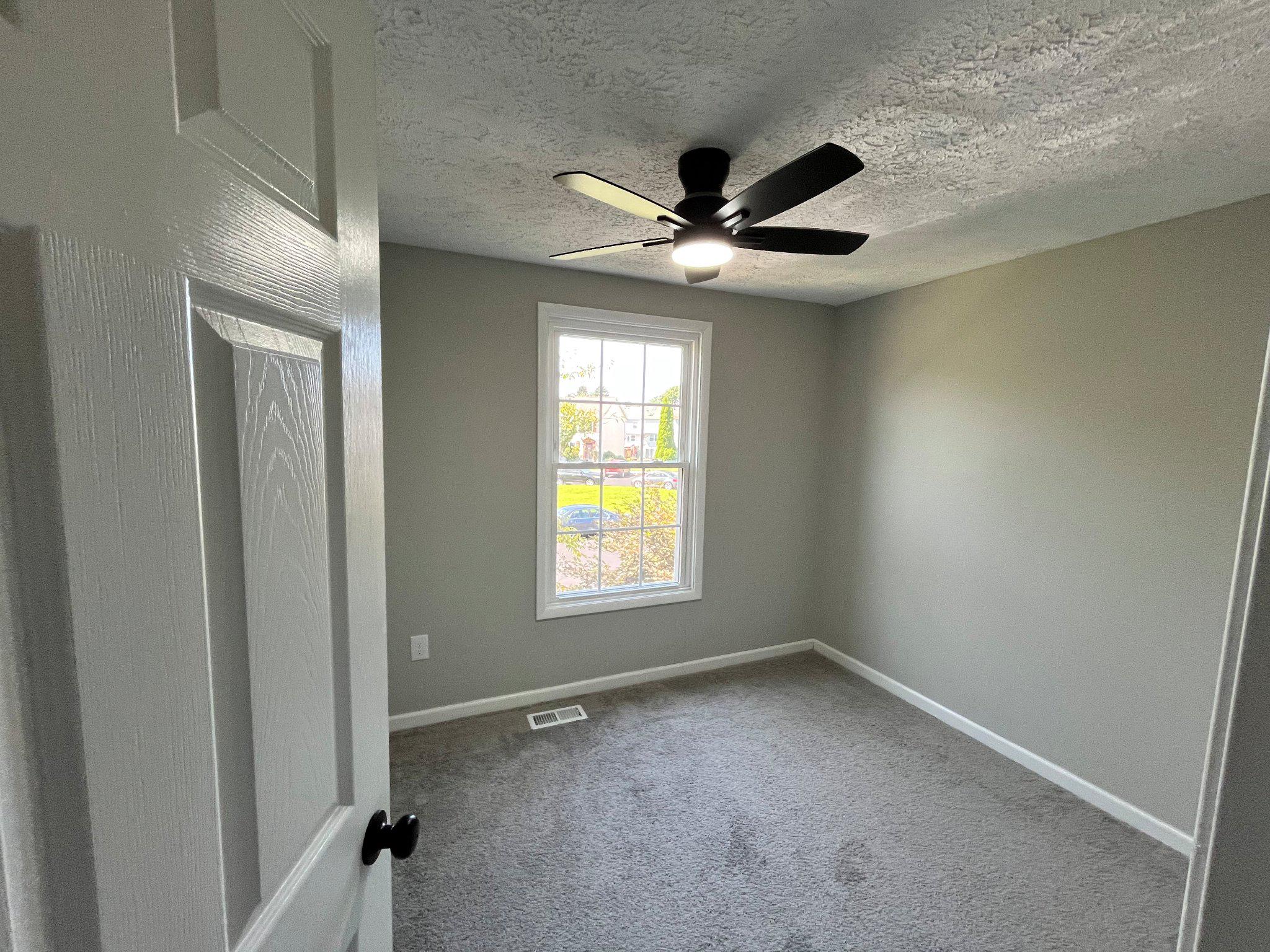 913 Grayson Sq Property Photo 25