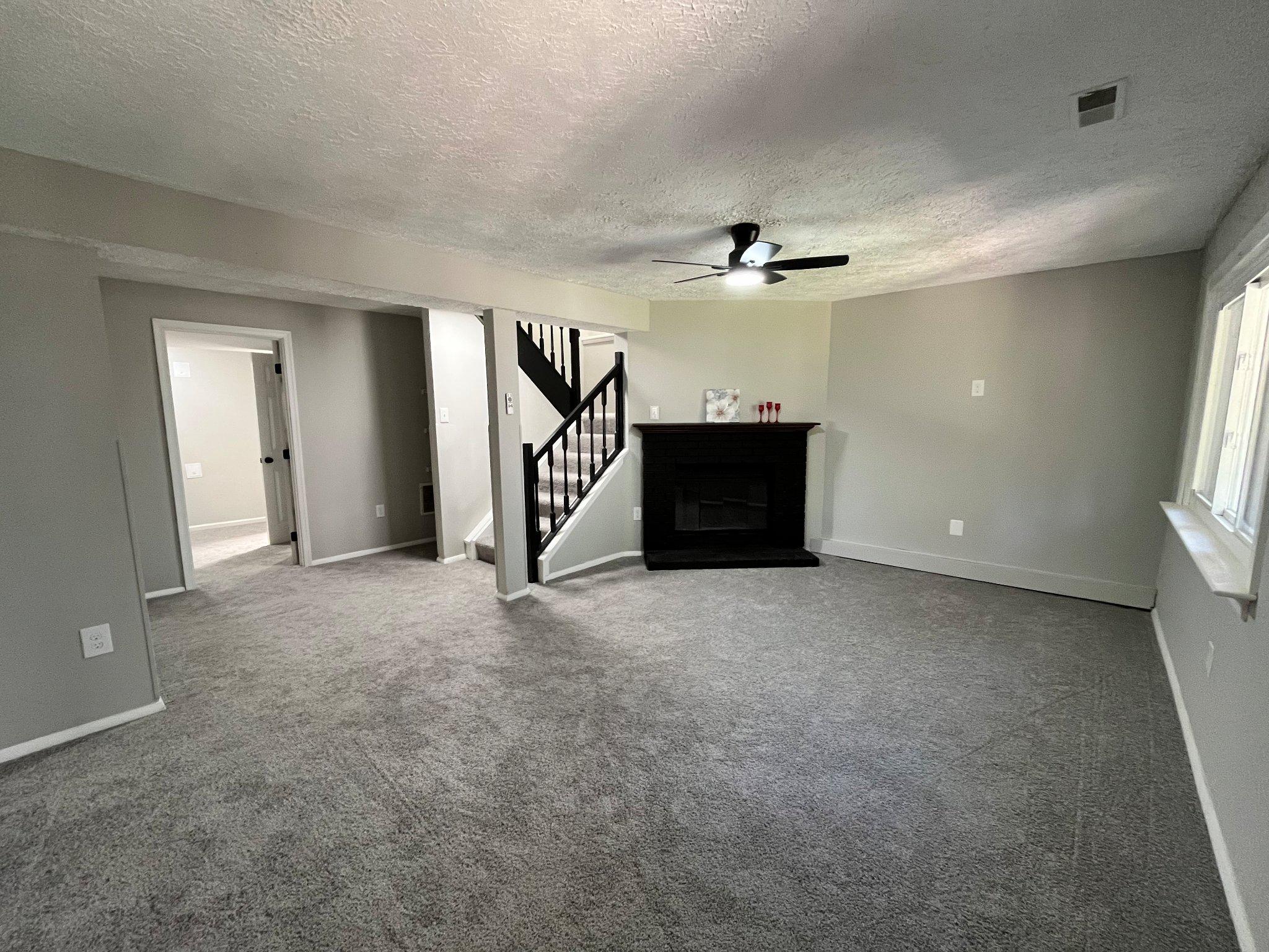 913 Grayson Sq Property Photo 28
