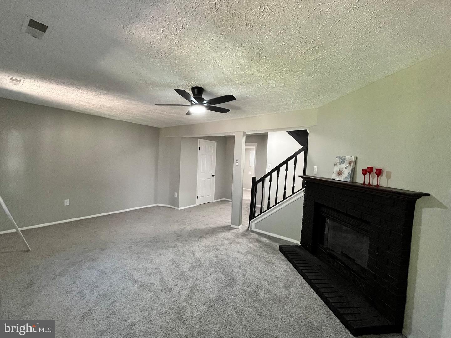 913 Grayson Sq Property Photo 30
