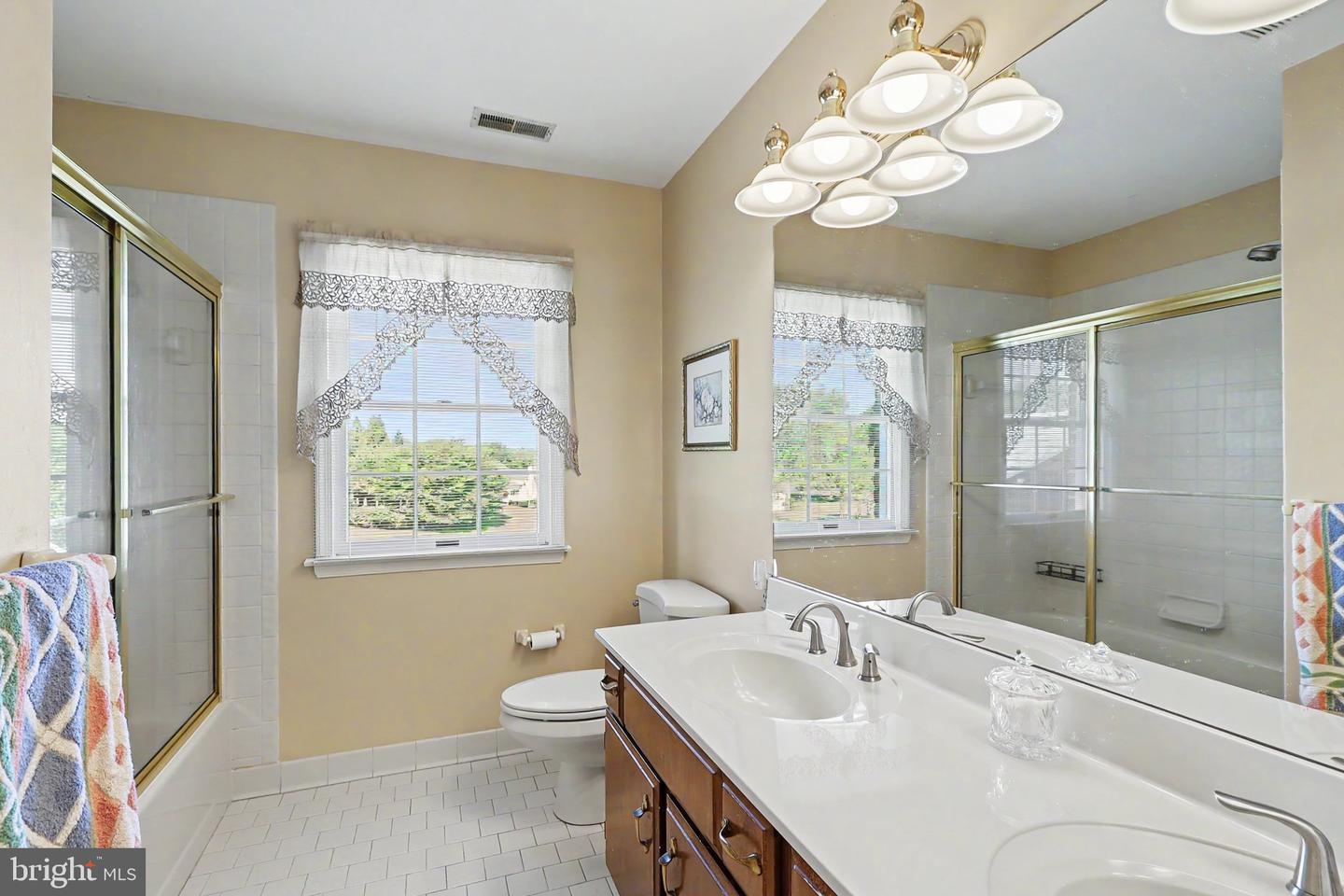 948 Glenangus Dr Property Photo 22