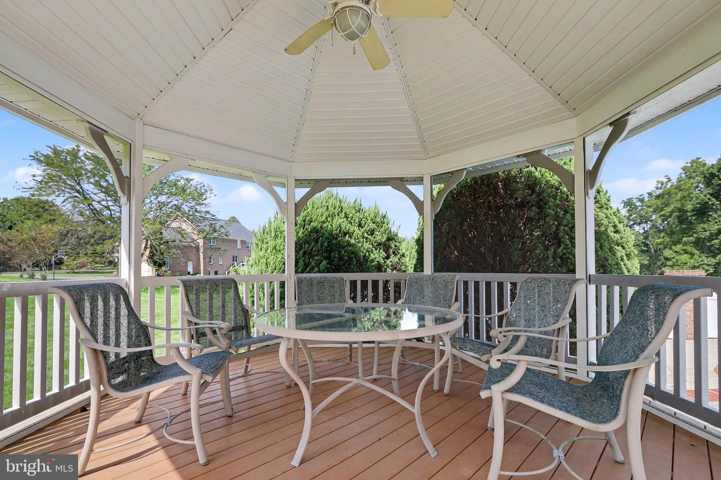 948 Glenangus Dr Property Photo 33