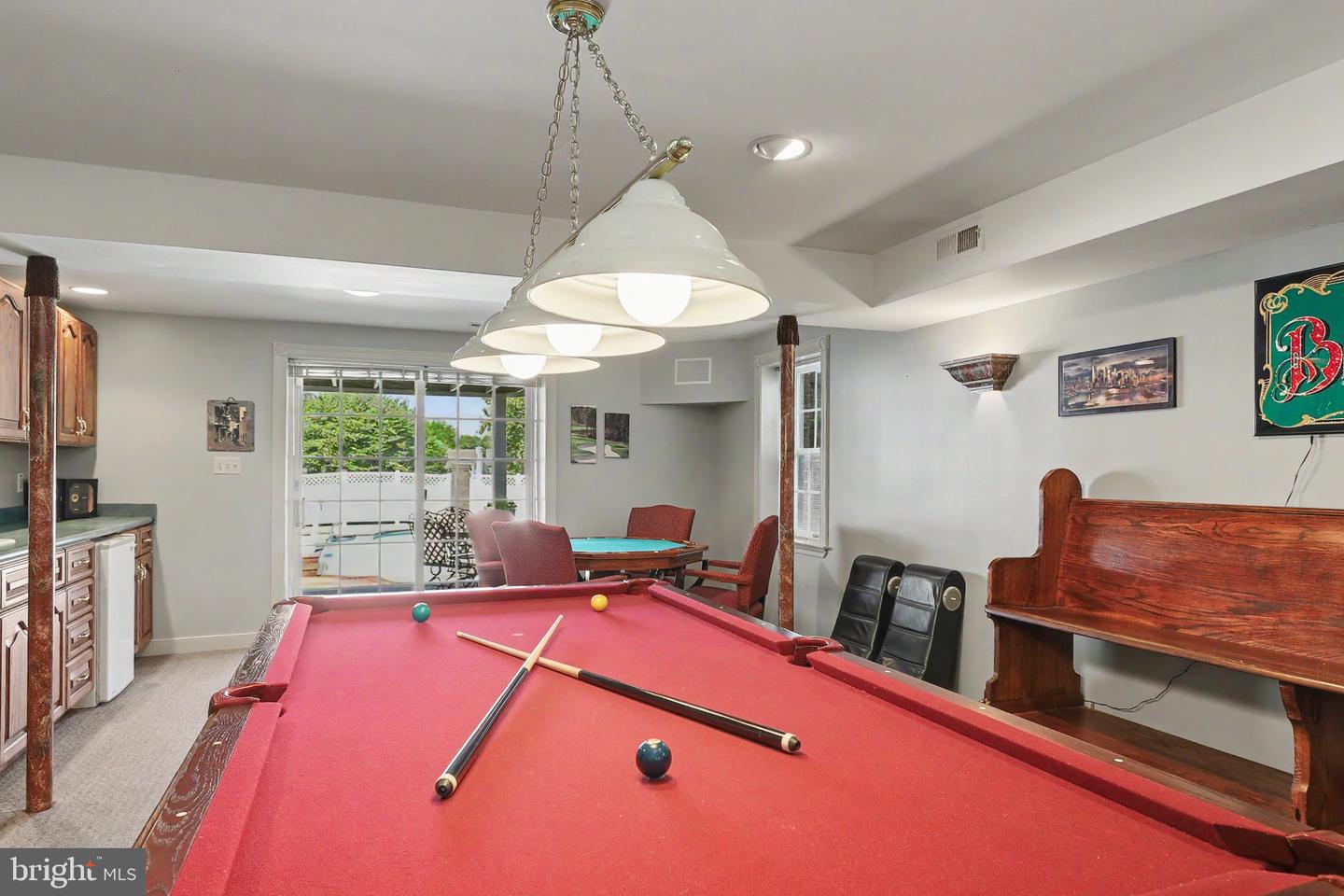 948 Glenangus Dr Property Photo 37