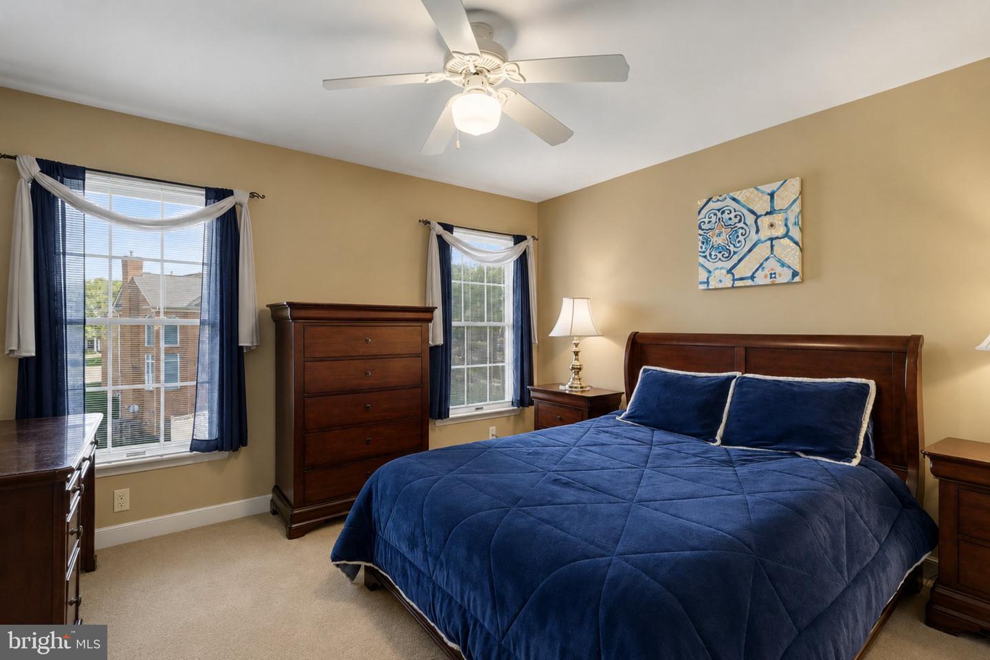 948 Glenangus Dr Property Photo 46