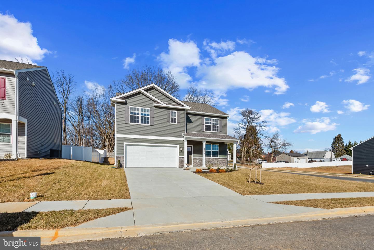 809 Spikeresh Way Property Photo 3