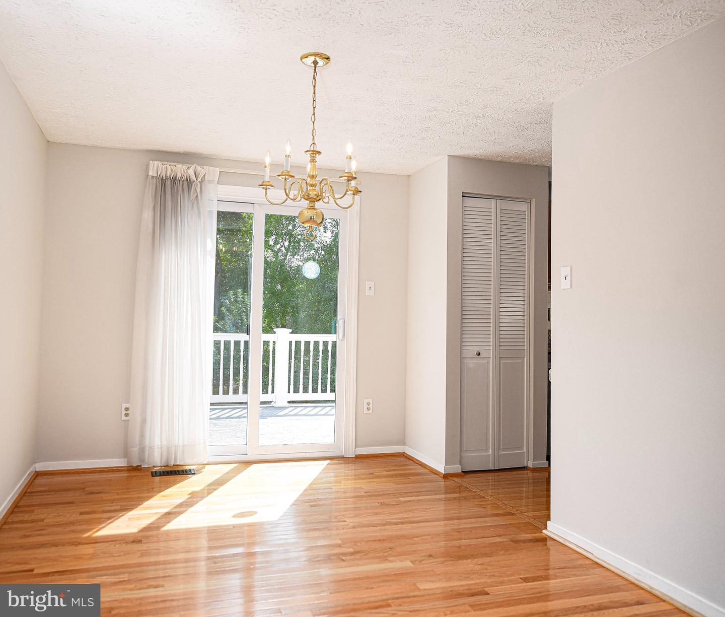 2927 Haddington Ct Property Photo 14