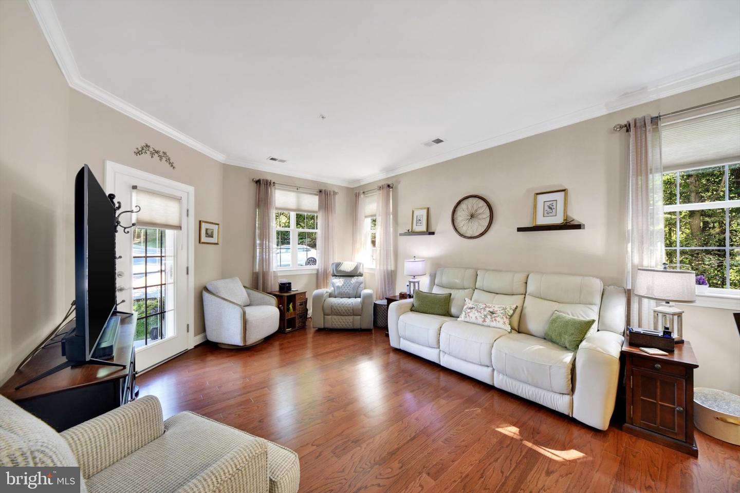901 Macphail Woods Xing #1i Property Photo 22