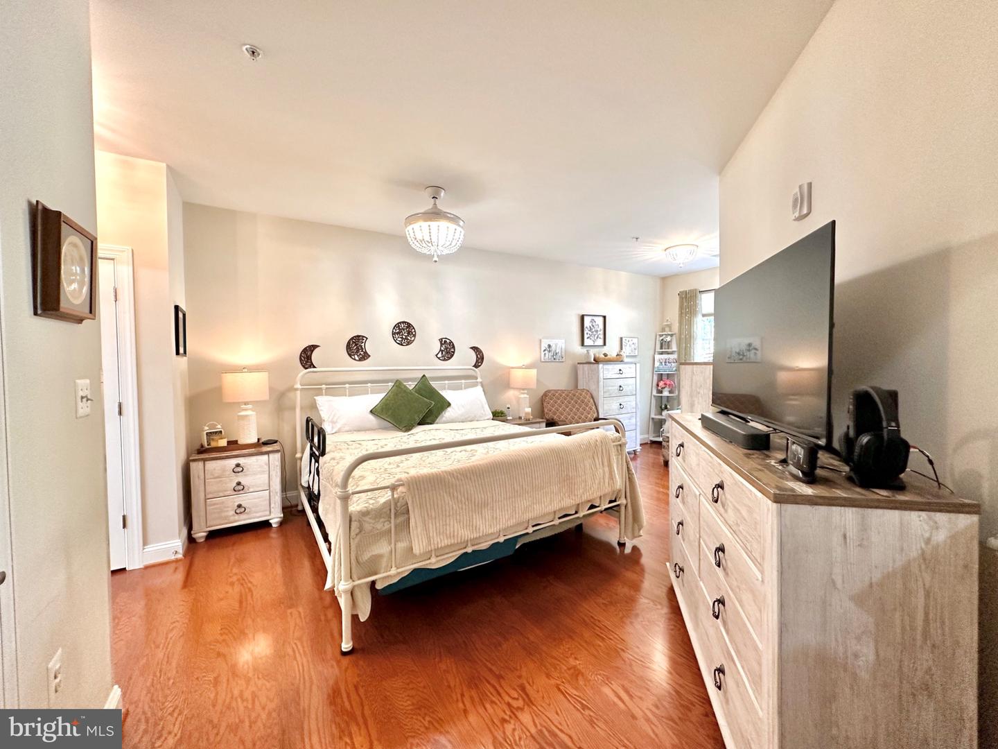 901 Macphail Woods Xing #1i Property Photo 29