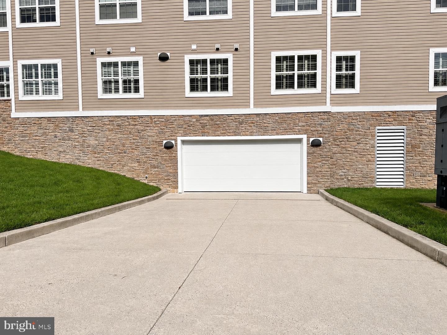 901 Macphail Woods Xing #1i Property Photo 60