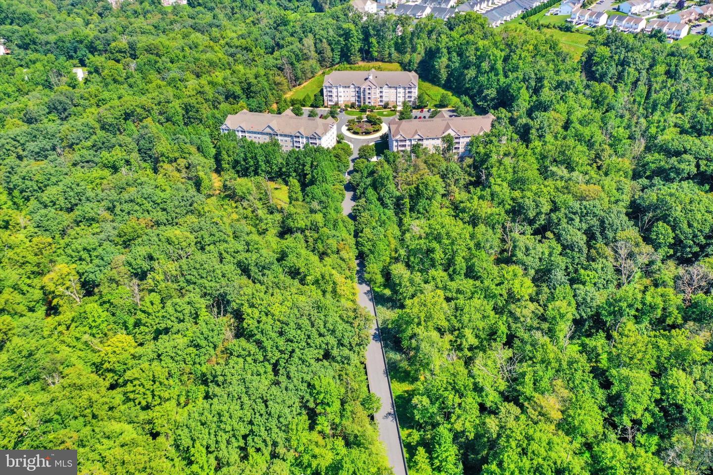 901 Macphail Woods Xing #1i Property Photo 63