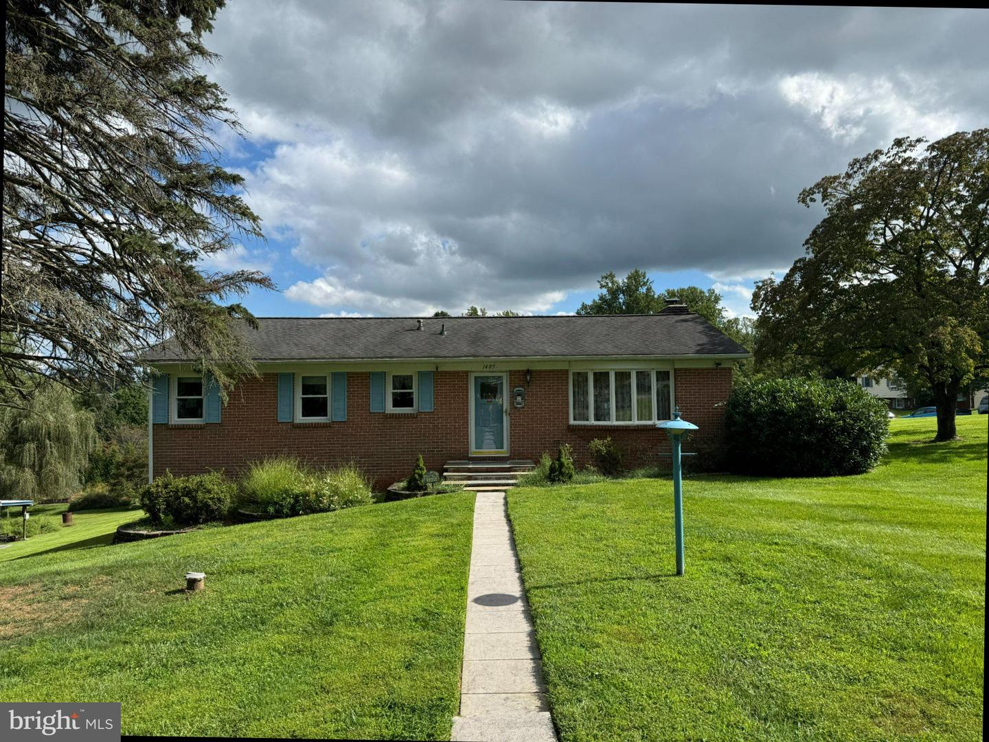 1405 Wildwood Dr Property Photo 1