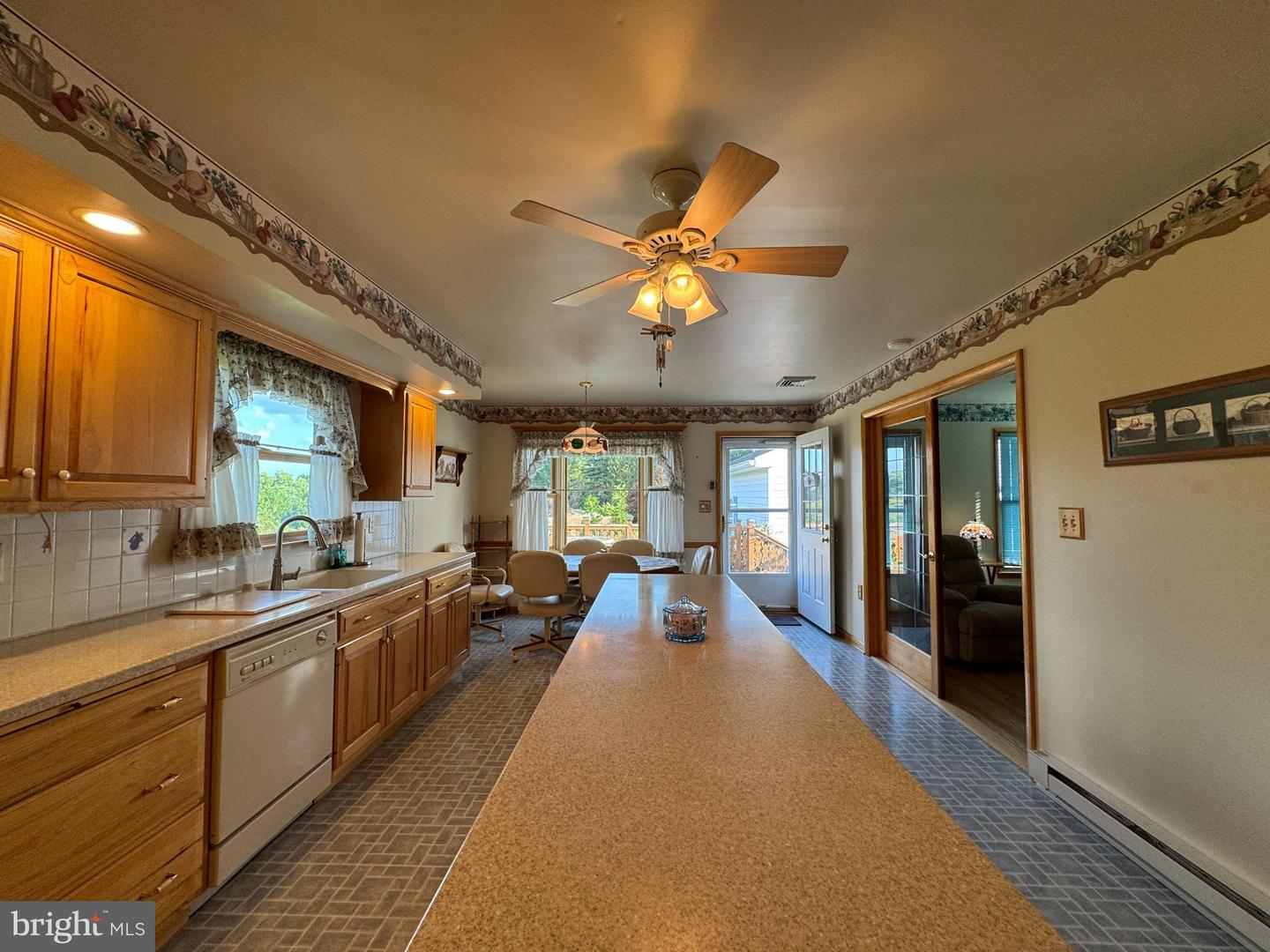 1405 Wildwood Dr Property Photo 22