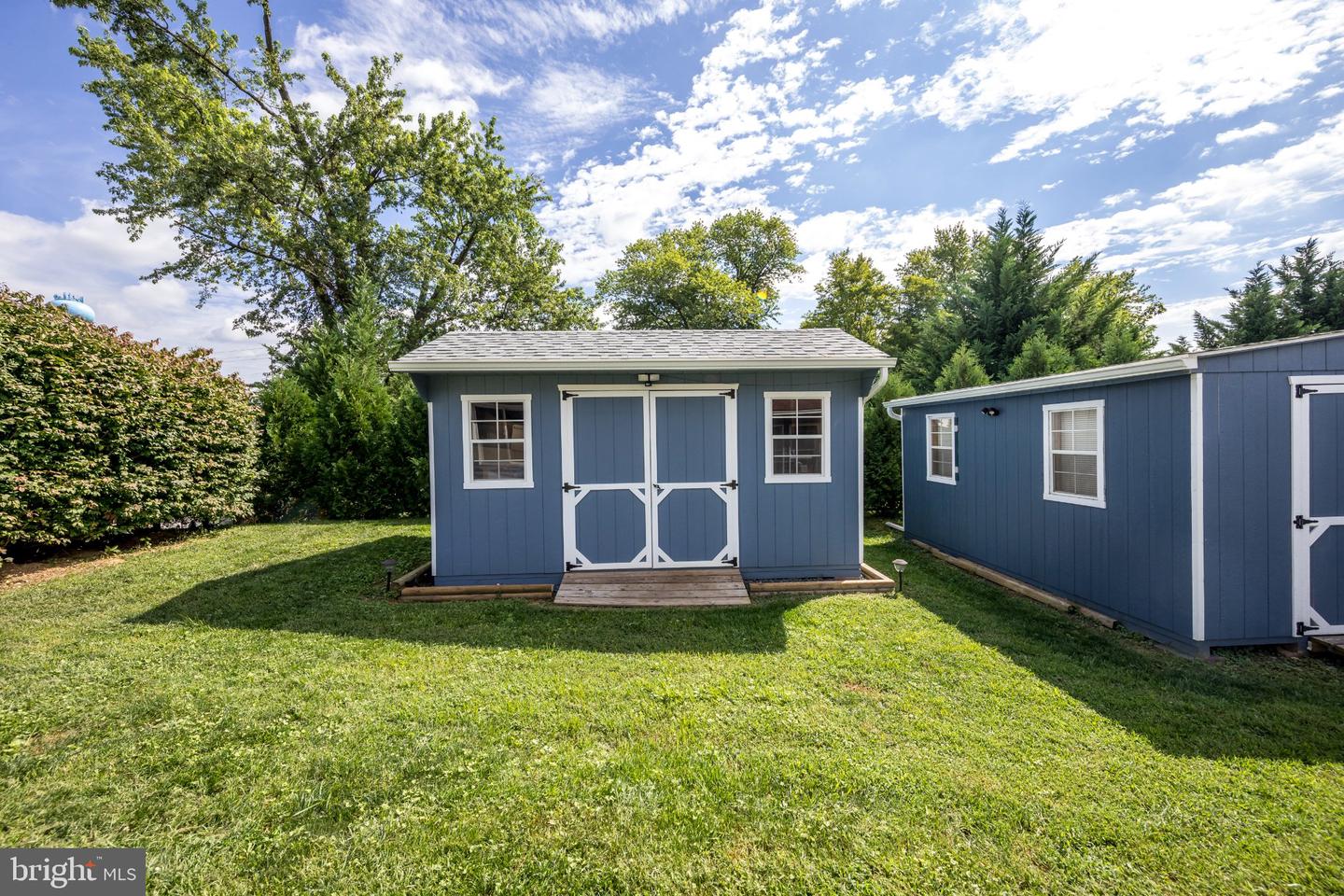 427 Roberts Way Property Photo 6