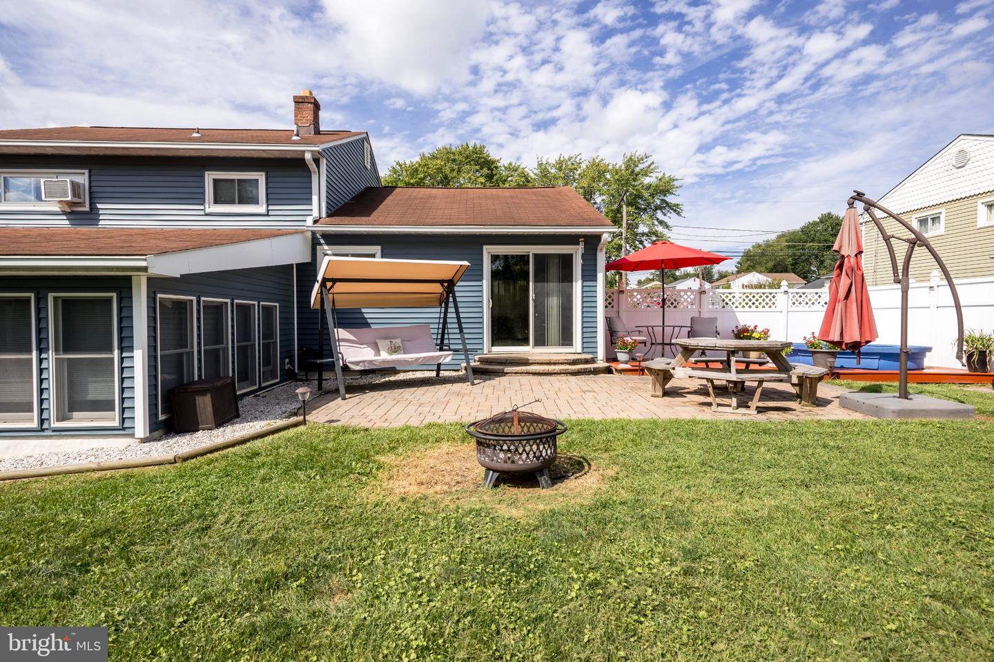 427 Roberts Way Property Photo 7