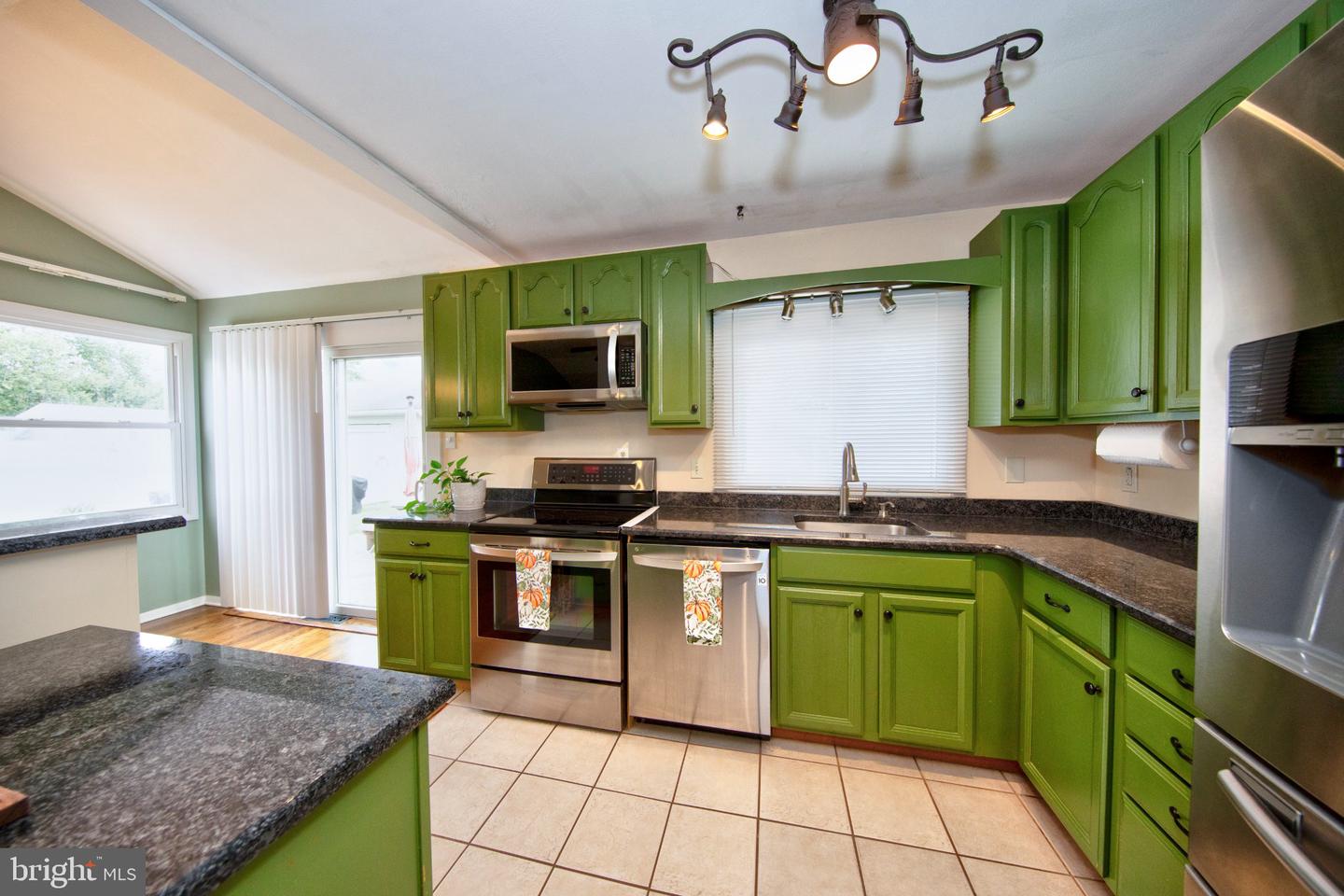 427 Roberts Way Property Photo 17