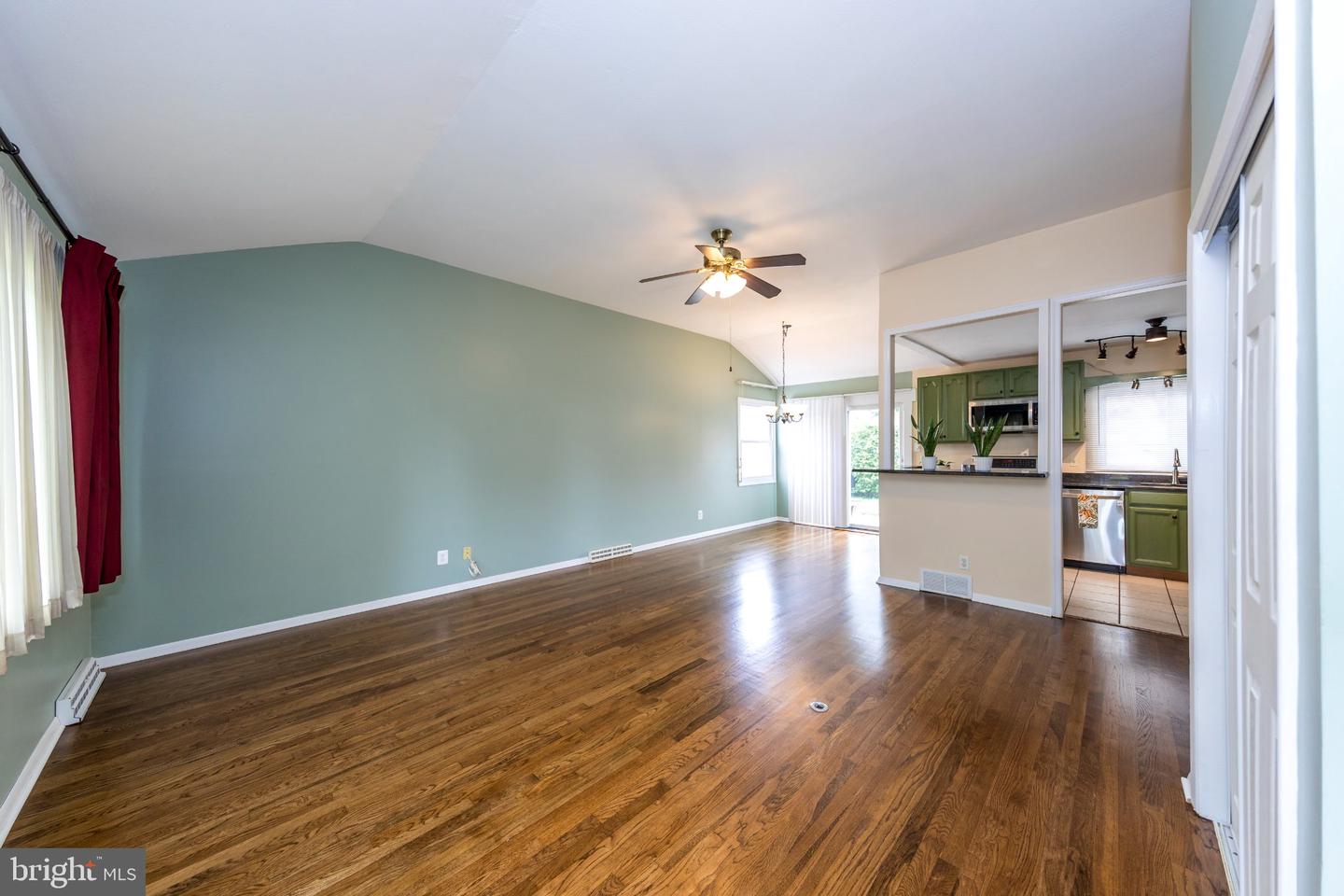 427 Roberts Way Property Photo 18