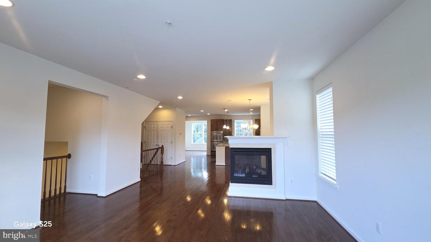 1410 Sherman Ct Property Photo 7