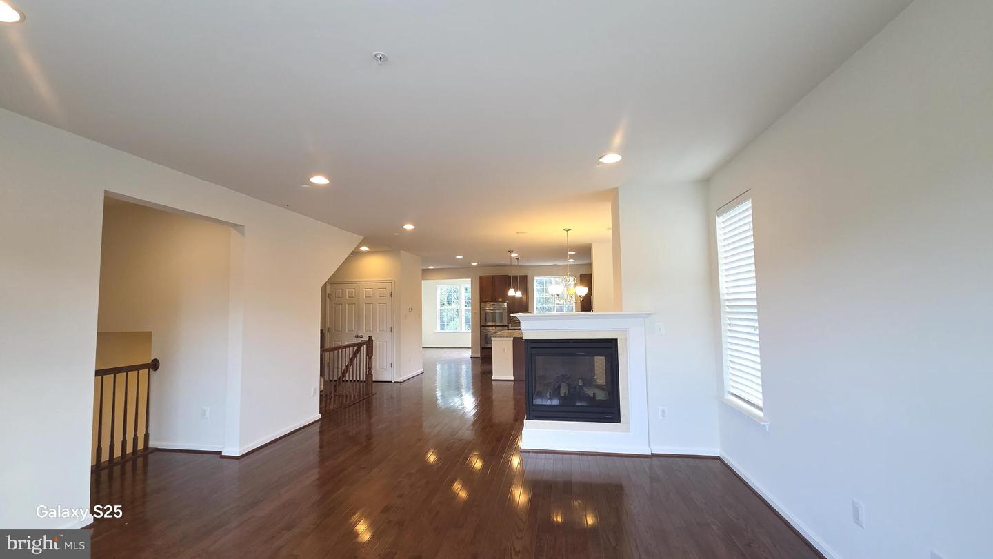 1410 Sherman Ct Property Photo 8