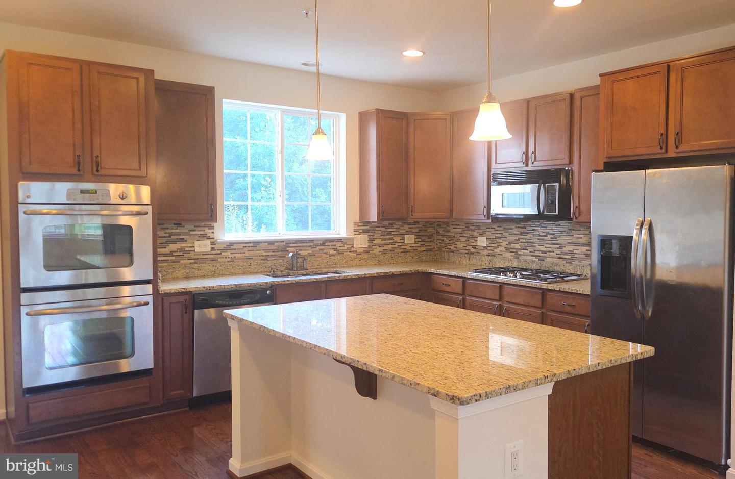 1410 Sherman Ct Property Photo 24