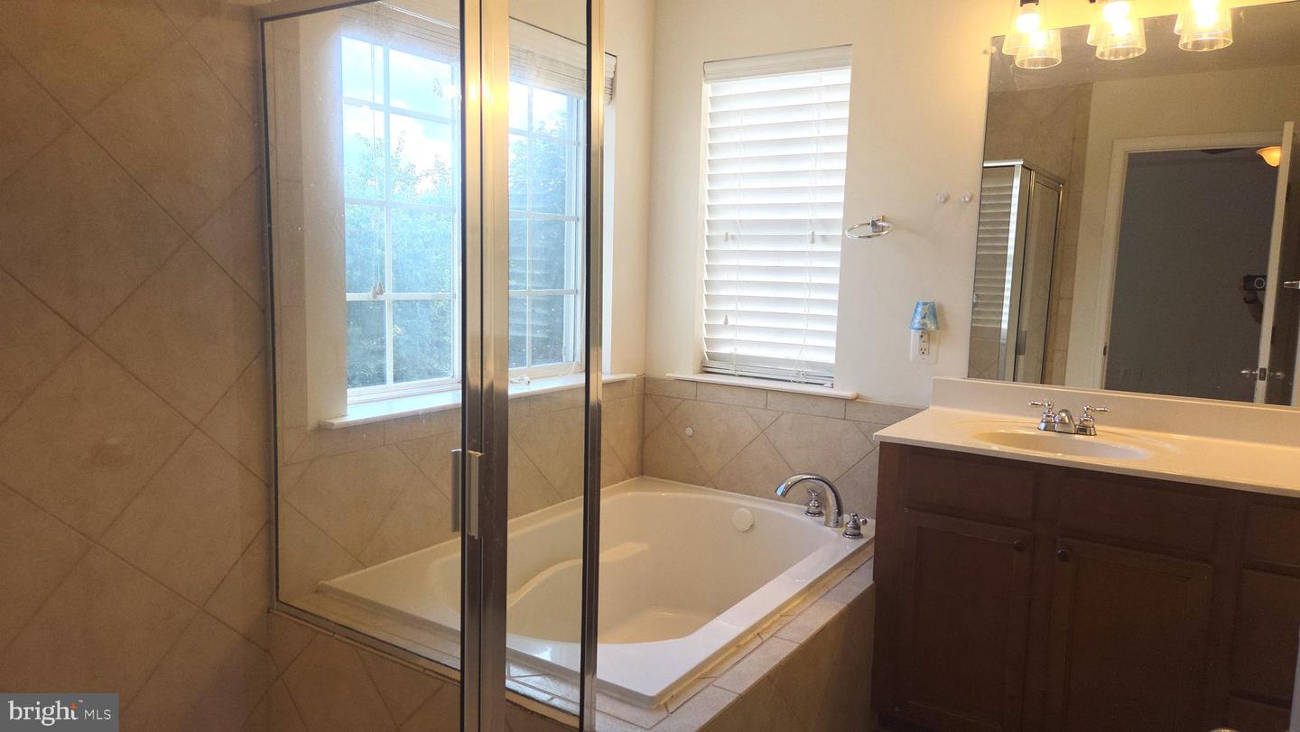1410 Sherman Ct Property Photo 33