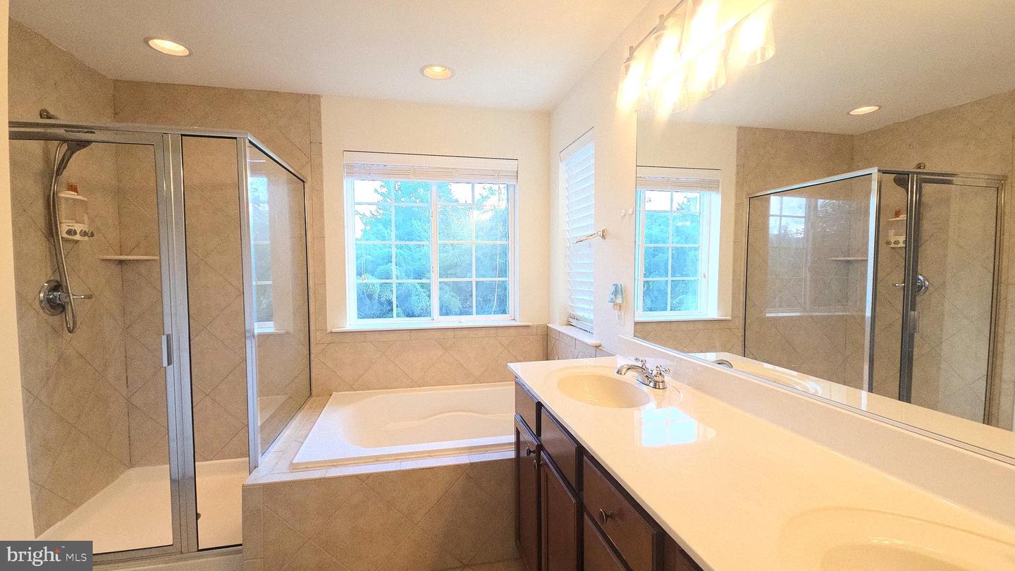 1410 Sherman Ct Property Photo 41