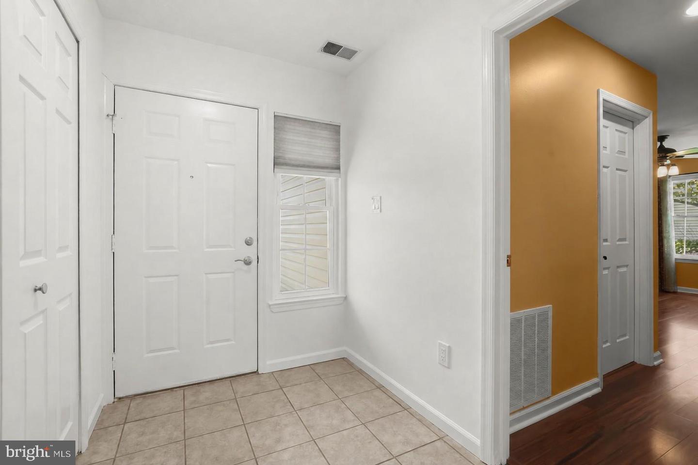 310 Barclay Ct Property Photo 2