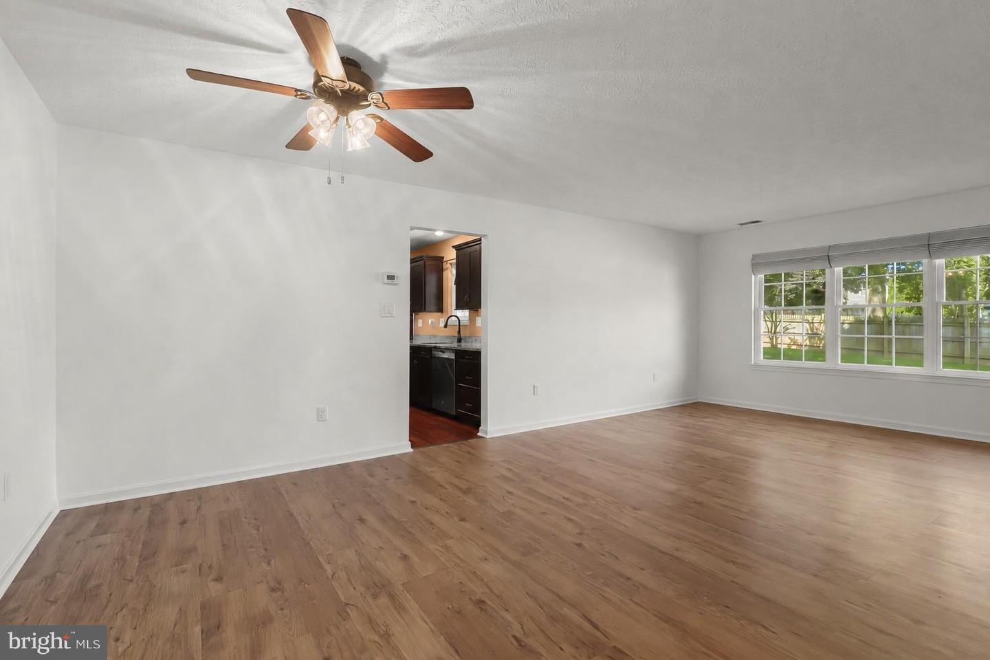 310 Barclay Ct Property Photo 7
