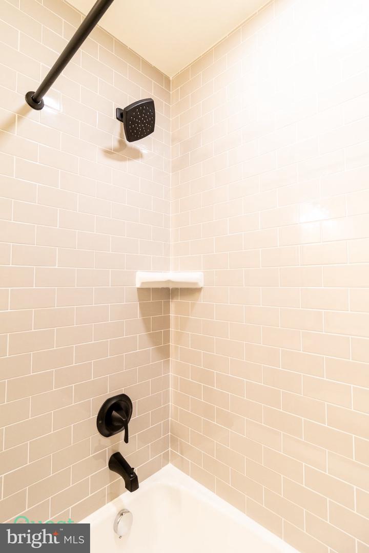 2113 Nuttal Ave Property Photo 52