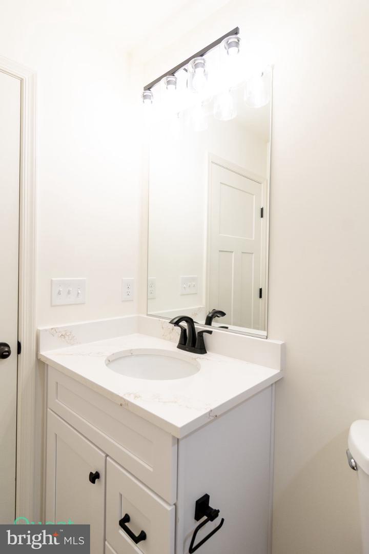 2113 Nuttal Ave Property Photo 54